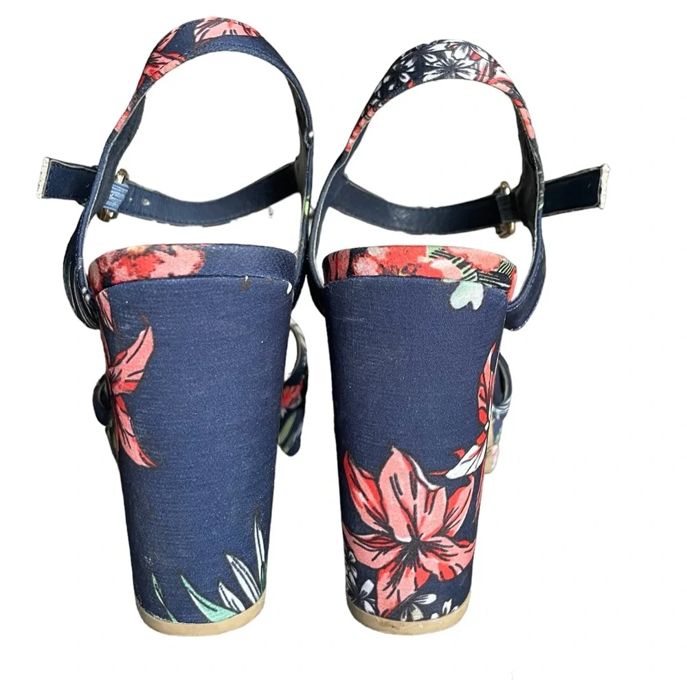 JustFab Navy Floral Platform Sandals